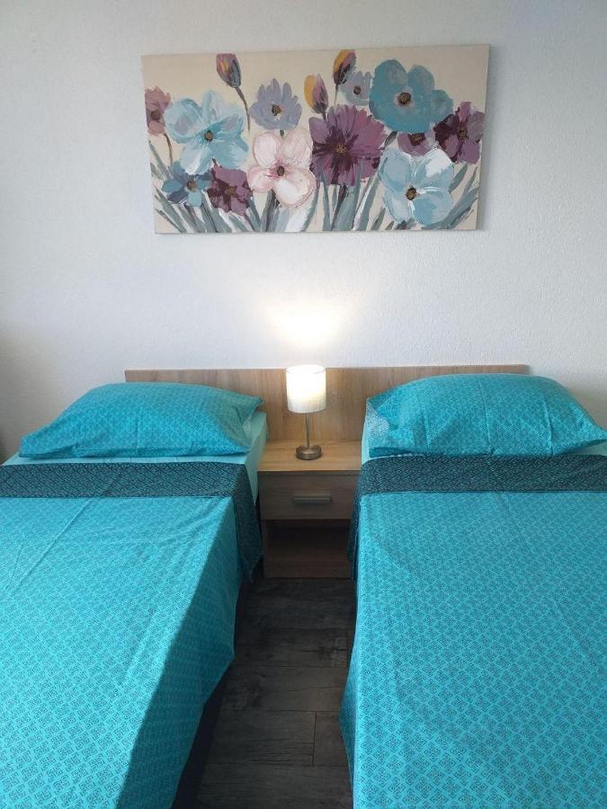 Popovic Apartment Pula Bagian luar foto