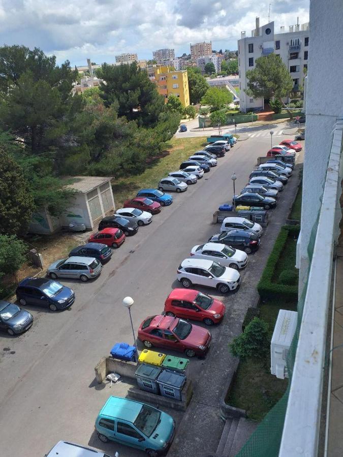 Popovic Apartment Pula Bagian luar foto