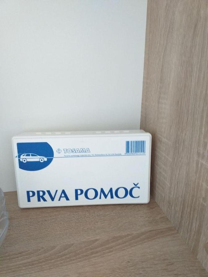 Popovic Apartment Pula Bagian luar foto
